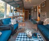 Cabin on the river, great views, swim access