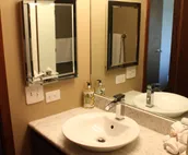 Stunning and Convenient Located 1B/1B Apartment