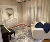 6 bdr 5 ba luxury home. Sleeps 14.  5 min (1-80)