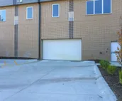 Luxury 2B Condo - Heated Garage. 103 (non-smoking)