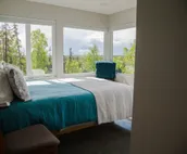 Stunning mountain view, modern, off the grid house