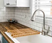 Centrally located cozy cottage, near KU campus