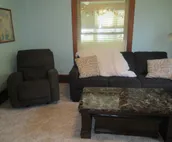 Home Near York University/Yellow Room