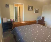 ★ Backyard View Queen Sleigh Bed ★
