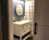 Centrally Located Cozy Cottage