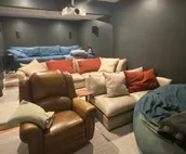 6 bdr 5 ba luxury home. Sleeps 14.  5 min (1-80)