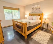 Matanuska Villa 2 @ GlacierSuites - Pet-Friendly!