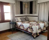 Charming Home a few minutes from 1-80