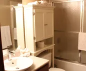 Stunning and Convenient Located 1B/1B Apartment