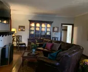 Sophisticated home in
Art District (1st Floor)