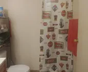 Retro Down Under/Basement Apartment