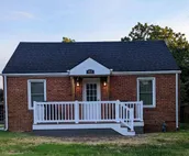 All Brick Retreat! Cozy 2 bedroom home. Near parks