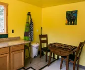 Full Amenities, Privacy, great location!