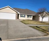 Cheerful 2-bedroom home!