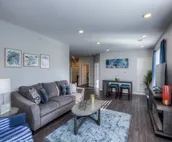 Luxury 2B Condo - Heated Garage. 103 (non-smoking)