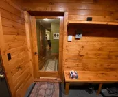 (56) AIR-CONDITIONED Gorgeous Killington Condo.