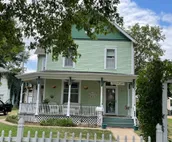 Nostalgic Cottage room! Step back in time to 1904!