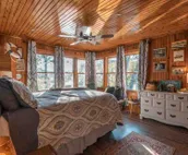 Cabin on the river, great views, swim access