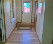 Spacious, 1 bed Apt w/ full kitchen w/ pvt patio