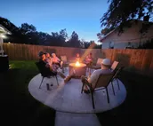 Ravishing 2 bed/1 bath W/Hottub BBQ & firepit