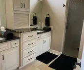 6 bdr 5 ba luxury home. Sleeps 14.  5 min (1-80)