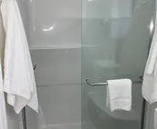 Private 4BDRM/2 Baths house, 5 Miles from Downtown