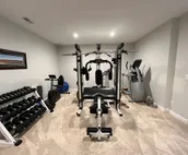 6 bdr 5 ba luxury home. Sleeps 14.  5 min (1-80)