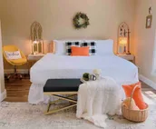 Spacious Pl- Walk to Beach, Downtown & Lighthouses