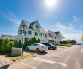 New Luxury Beach Homes -Best Location-Spacious!