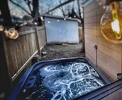 Yes, We Have A Hot Tub! Charming Norman Home