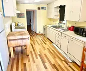 Limestone house w/hunting options & massage chair