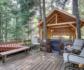 Timberline Treehouse Chalet w/new large hot tub