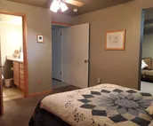 Deluxe Guest Suite with Private Bathroom