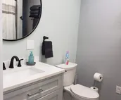 Ravishing 2 bed/1 bath W/Hottub BBQ & firepit