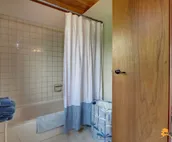 Timberline Treehouse Chalet w/new large hot tub