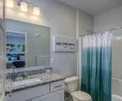 Luxury 2B Condo - Heated Garage. 103 (non-smoking)