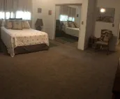 Upstairs Apartment Walking Distance To Washburn