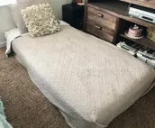 Spacious Home (1 bed/1 bath) Near I-80 w/Views