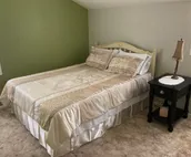 Clean, Quiet & Cozy Downtown Hays Home