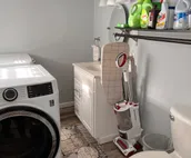 Cozy & clean home just 5 min off I80