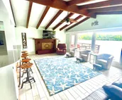 The Sandbar Cottage on Lake Freeman