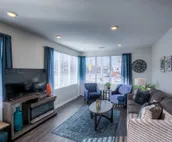 Luxury 2B Condo - Heated Garage. 103 (non-smoking)