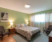 Stroll to Beach, Nat’l Park! 5BR Getaway+Game Room