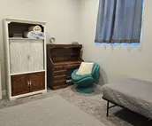 Gorgeous Modern Downtown 3 Bdrm/2 Bath Apt
