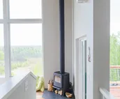 Stunning mountain view, modern, off the grid house