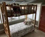 Cabin on the river, great views, swim access