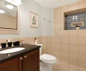 Old Town/Lincoln Park | Stunning Home | King Suite
