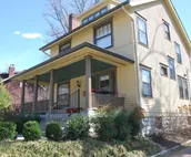 Center of Highlands! +2500 sq ft Awesome Location