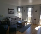 Quiet and spacious apt on beautiful 10 acre ranch