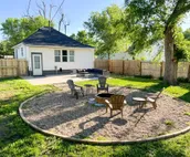 Entire Family Home w/ Xbox, Fire Pit, Clawfoot Tub